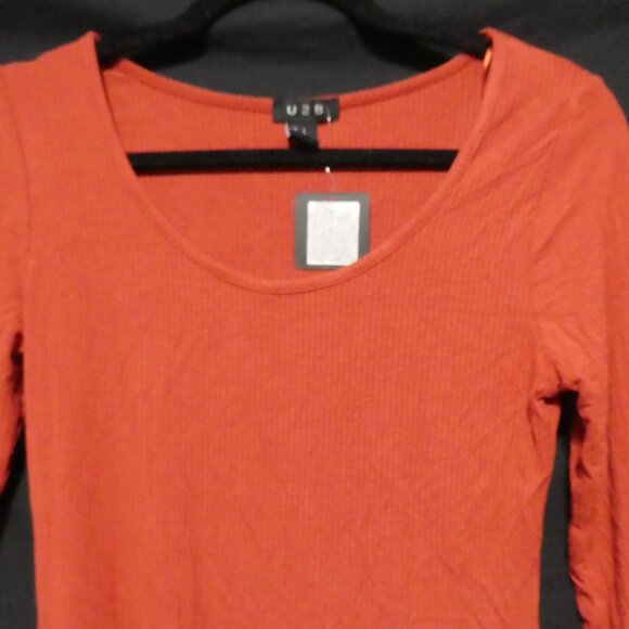 U2B - URBAN BASICS | large | Ribbed Long Sleeve Orange Bodysuit | NWT - Picture 4 of 15